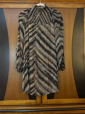 NWOT Long Sleeve Brown & Mocha Patterned High Smocked Neck Shift Dress w/Pleats